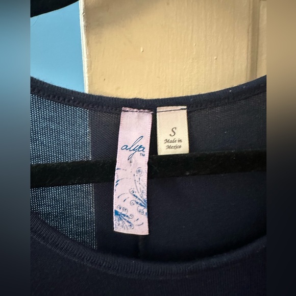 Flowy Sweater - Picture 3 of 5